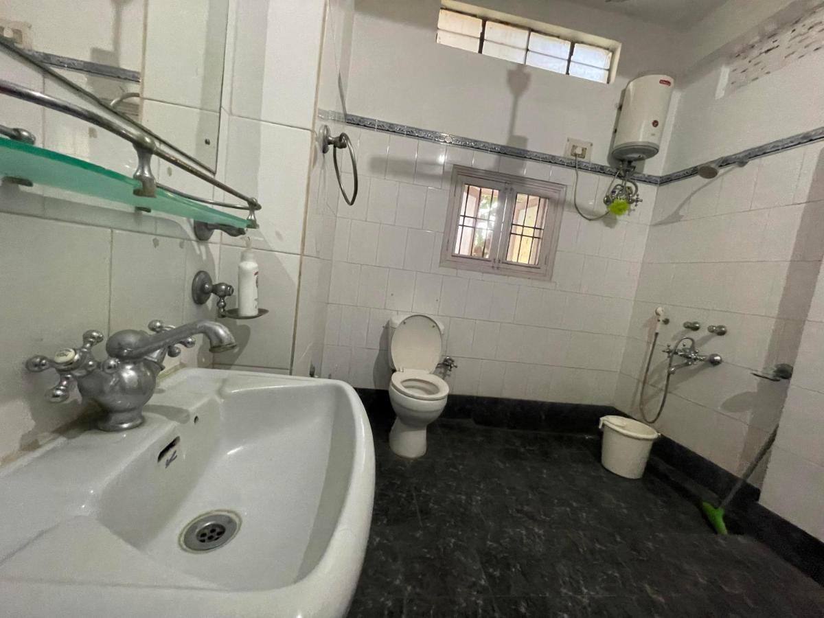 The Choudhury Manor Homestay غاواهاتي المظهر الخارجي الصورة