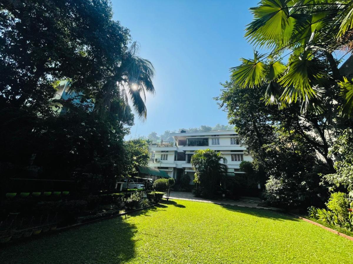 The Choudhury Manor Homestay غاواهاتي المظهر الخارجي الصورة